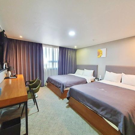 The Bs Hotel Busan Station Exterior photo