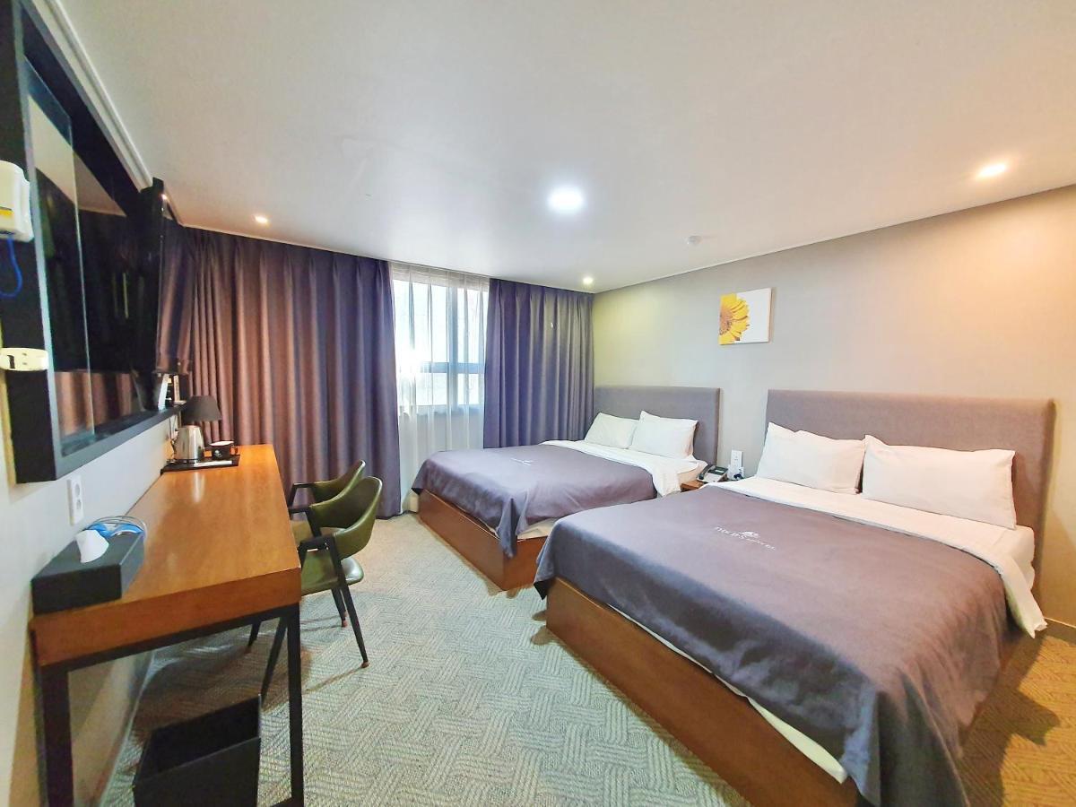 The Bs Hotel Busan Station Exterior photo