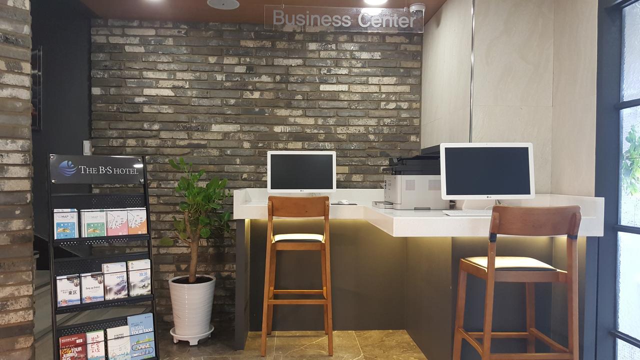 The Bs Hotel Busan Station Exterior photo