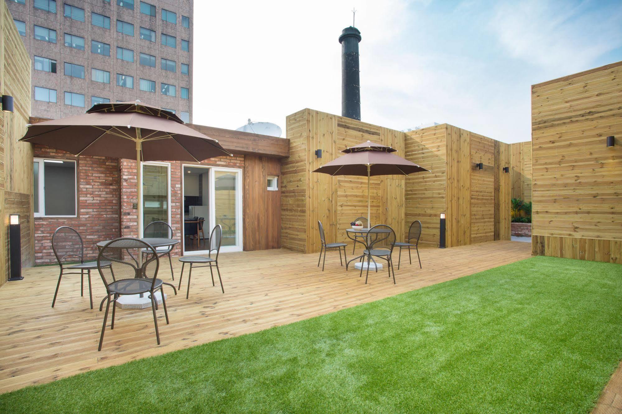 The Bs Hotel Busan Station Exterior photo